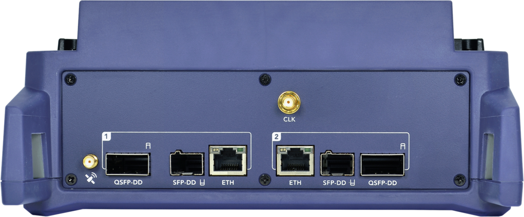 Vue rapprochée du testeur MTX642 de VeEX avec double port QSFP-DD, interface intuitive et fonctions de test avancé BERT, RFC2544, Y.1564 pour réseaux très haut débit.