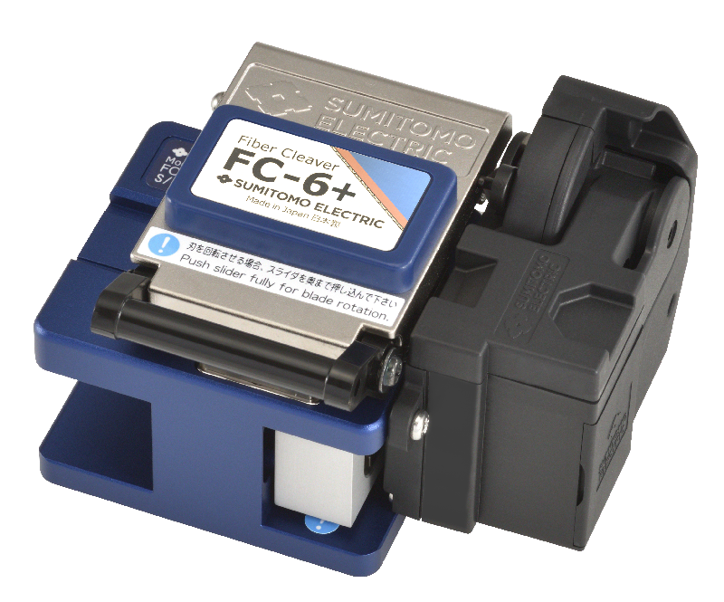Cliveuse fibre optique FC-6R+ en action, clivage précis et rapide