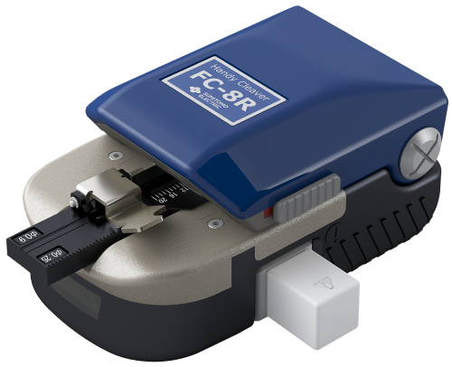 Manipulation aisée de la cliveuse fibre optique FC-8R-F par un technicien